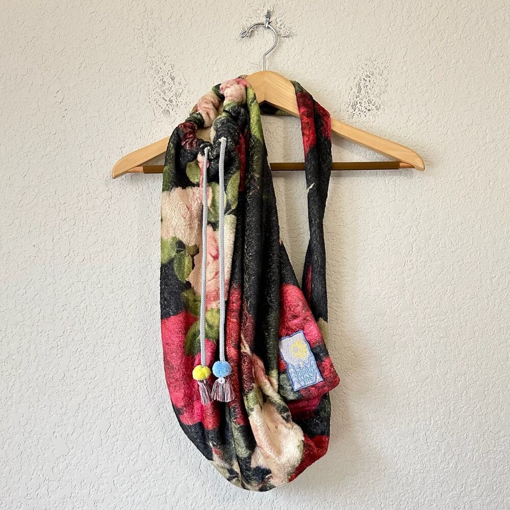 JOHNNY WAS Heron Blanket Sling Bag Charcoal Roses Fleece Drawstring Shoulder
